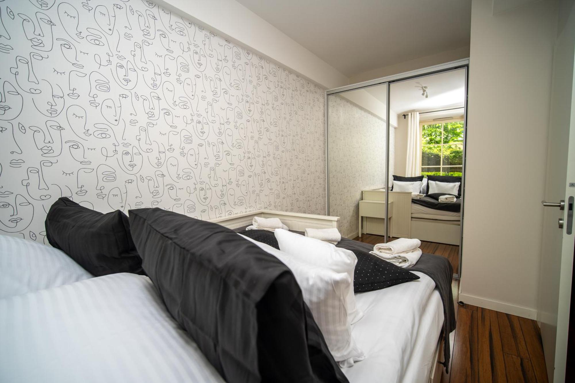 Premium By Wawel Castle * Krakau