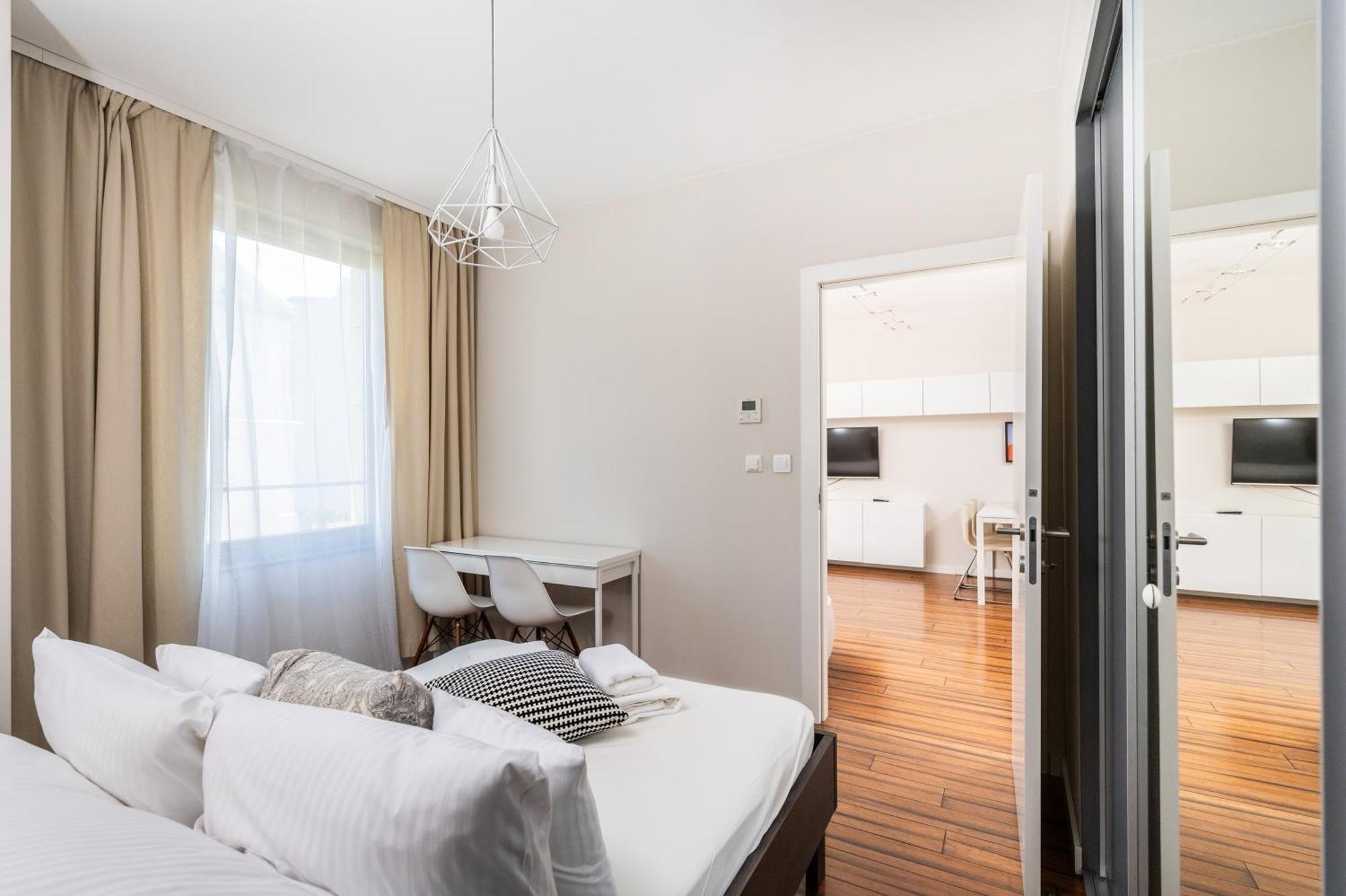 Premium By Wawel Castle Krakau
